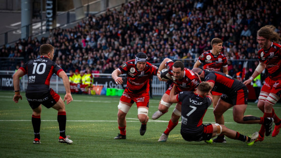 LOU-Oyonnax : Lyon parvient enfin à enchaîner (43-26)
