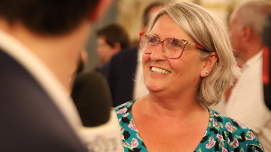 Une ministre rappelée à l'ordre après ne pas avoir répondu à la question d'une députée du Rhône Une ministre rappelée à l'ordre après ne pas avoir répondu à la question d'une députée du Rhône