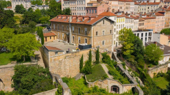 Hôtel de luxe dans le viseur des écologistes à Lyon : quel est le problème ?