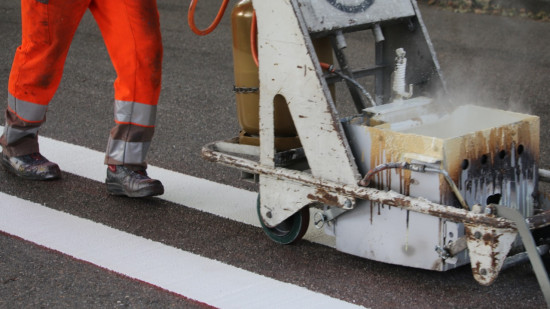 La Métropole de Lyon crée une place de stationnement devant son portail : ce Villeurbannais ne peut plus sortir de chez lui