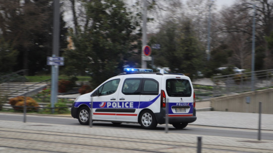 Lyon : surpris en train de tracter une moto, ils l'abandonnent dans un buisson Lyon : surpris en train de tracter une moto, ils l'abandonnent dans un buisson