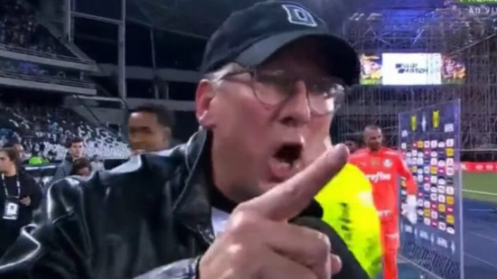 Le propriétaire de l'OL John Textor suspendu au Brésil après son gros coup de colère