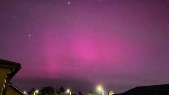 Des aurores boréales visibles près de Lyon : les photographes s'en donnent à coeur joie !