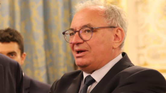 Détournement de fonds publics : l'ex-député Bernard Perrut condamné mais reste en poste Détournement de fonds publics : l'ex-député Bernard Perrut condamné mais reste en poste