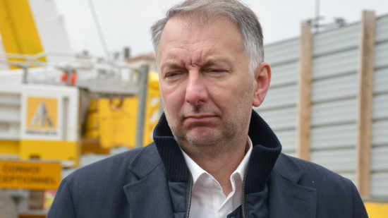 Baisse des dotations de l'Etat : "Emmanuel Macron n'est pas sérieux" selon Bruno Bernard (Métropole de Lyon)