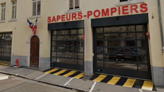 Lyon : la porte de la caserne de la Madeleine dégradée par un homme ivre Lyon : la porte de la caserne de la Madeleine dégradée par un homme ivre