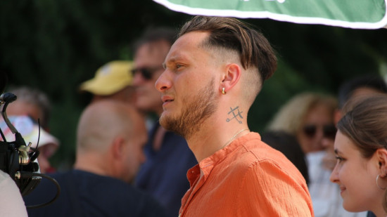 "Une balle dans la tête" : l'audio de la menace de Raphaël Arnault contre Alice Cordier publié