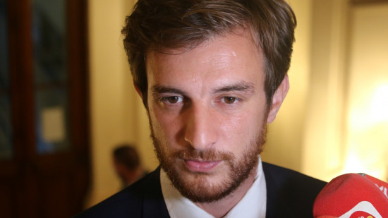 Législatives : dans l'Ain, Andrea Kotarac est "président de Région" sur son bulletin de vote Législatives : dans l'Ain, Andrea Kotarac est "président de Région" sur son bulletin de vote