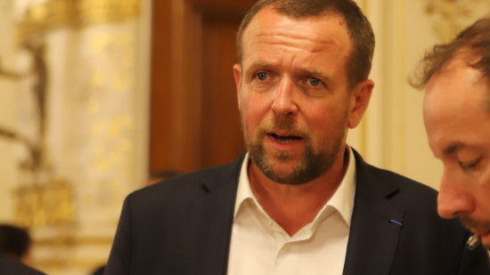 Législatives : "un second tour de tous les périls" selon le maire de Villeurbanne Cédric Van Styvendael Législatives : "un second tour de tous les périls" selon le maire de Villeurbanne Cédric Van Styvendael