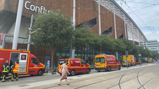 Explosion dans les toilettes du cinéma à Confluence : cinq interpellations Explosion dans les toilettes du cinéma à Confluence : cinq interpellations