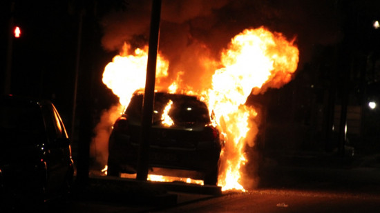 14 juillet : plusieurs dizaines de voitures incendiées dans l'agglomération lyonnaise 14 juillet : plusieurs dizaines de voitures incendiées dans l'agglomération lyonnaise