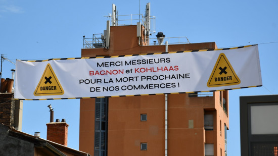 Oullins : la banderole visant deux élus écologistes a été retirée