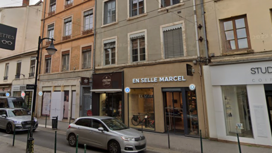 Lyon : à la Croix-Rousse, deux immeubles évacués, ils risquent de s'effondrer Lyon : à la Croix-Rousse, deux immeubles évacués, ils risquent de s'effondrer