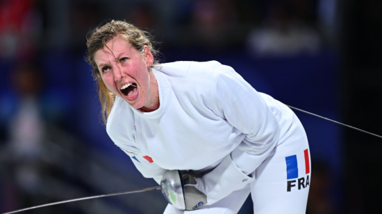 Jeux Olympiques : la lyonnaise Auriane Mallo-Breton en argent à l'épée Jeux Olympiques : la lyonnaise Auriane Mallo-Breton en argent à l'épée