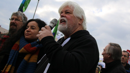 Lyon : un rassemblement de soutien à Paul Watson (Sea Shepherd)