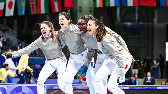 Jeux Olympiques : Manon Apithy-Brunet ne peut éviter la défaite des sabreuses françaises