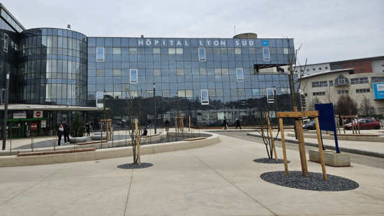 Près de Lyon : une femme soupçonnée d’avoir mis fin aux jours de sa mère à l’hôpital