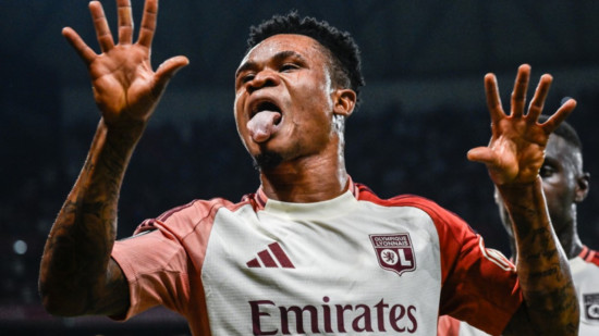 L'OL retrouve sa folie et remporte sa première victoire contre Strasbourg