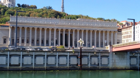 Lyon : un sitting silencieux pour réclamer la libération de Paul Watson Lyon : un sitting silencieux pour réclamer la libération de Paul Watson