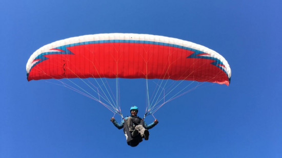Un Lyonnais grièvement brûlé lors d'un accident de parapente Un Lyonnais grièvement brûlé lors d'un accident de parapente