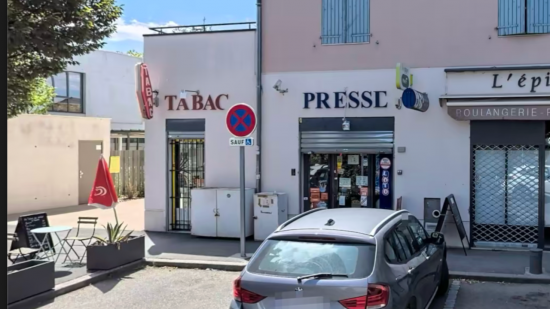 Près de Lyon : un boxeur intervient pour protéger une vendeuse lors d’un braquage à Millery