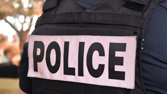 Près de Lyon : surpris en train de se masturber dans une agence bancaire Près de Lyon : surpris en train de se masturber dans une agence bancaire