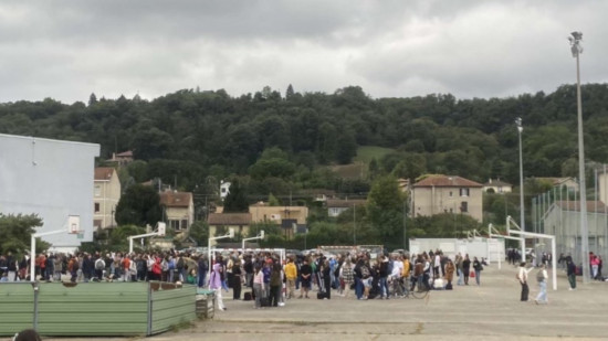Près de Lyon : alerte à la bombe au lycée Ella Fitzgerald, les cours suspendus depuis 8h