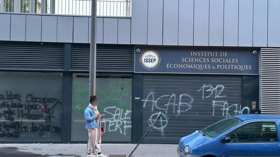 Lyon : Marguerite Stern à l’ISSEP pour son livre “Transmania”, la préfecture interdit tout rassemblement dans le quartier Confluence