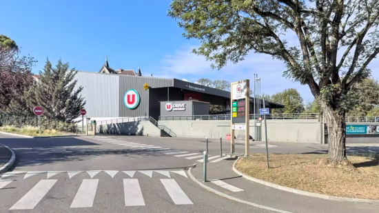 Près de Lyon : braquage à main armée dans un supermarché, quelques milliers d’euros dérobés