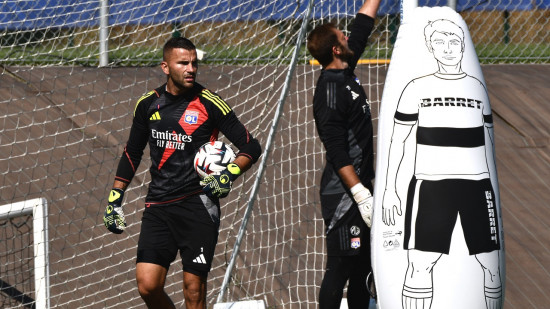 Relégué comme 4e gardien, Anthony Lopes charge l'OL et Lucas Perri