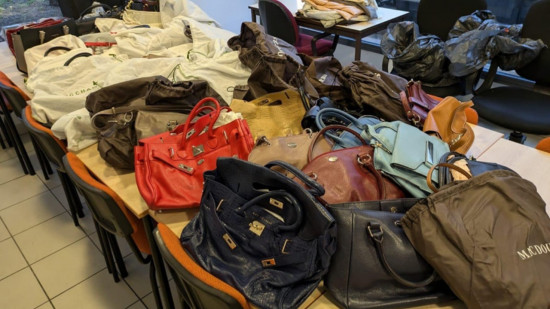 Près de Lyon : elle escroquait des personnes âgées, la suspecte interpellée Près de Lyon : elle escroquait des personnes âgées, la suspecte interpellée