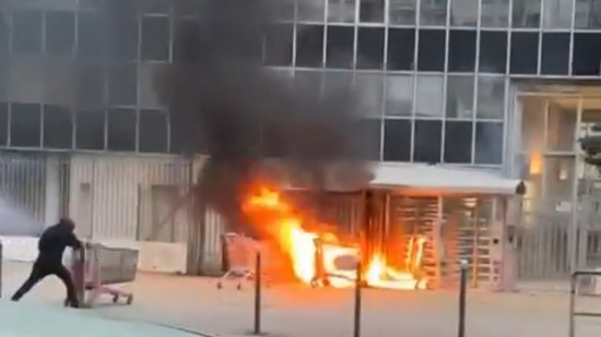 Incident aux abords de la cité scolaire Sembat Seguin à Vénissieux : trois jeunes identifiés, un interpellé Incident aux abords de la cité scolaire Sembat Seguin à Vénissieux : trois jeunes identifiés, un interpellé