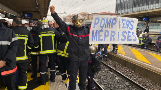 Lyon : blocage de la gare Part Dieu et du périphérique, la colère des pompiers est montée d’un cran ce mardi Lyon : blocage de la gare Part Dieu et du périphérique, la colère des pompiers est montée d’un cran ce mardi