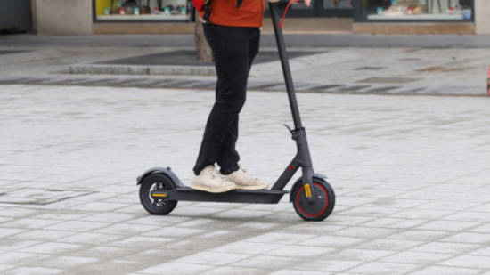 Près de Lyon : il accuse à tort un jeune de lui avoir volé sa trottinette puis le passe à tabac