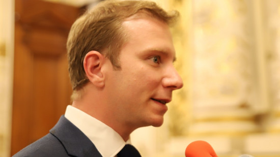 Violences urbaines à Rillieux-la-Pape : le maire menace de couper les aides et casser les baux des délinquants Violences urbaines à Rillieux-la-Pape : le maire menace de couper les aides et casser les baux des délinquants