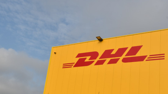 DHL ouvre un nouveau site à Lyon : vers un transport express plus vert et plus performant