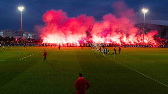Les supporters lyonnais sont  prêts pour le derby : “la tradition reste inchangée, achevez-les”