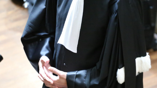 Proviseur cyberharcelé à cause d'une fake news : 10 mois de prison requis contre un quadragénaire dans l'Ain Proviseur cyberharcelé à cause d'une fake news : 10 mois de prison requis contre un quadragénaire dans l'Ain