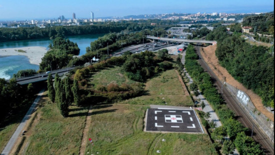 Des bâches de la Métropole de Lyon suspendent l’utilisation des hélicoptères d’urgences : un couac vite corrigé