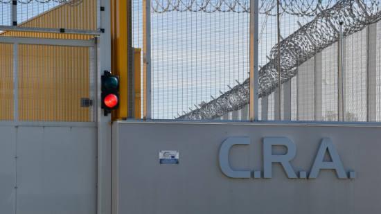 Près de Lyon : agression au centre de rétention administrative, trois policiers blessés