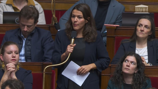 "Nous tisserons le linceul du vieux monde" : le Chant des Canuts repris à l'Assemblée par Anaïs Belouassa Cherifi
