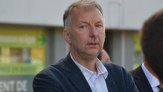 Ca coince pour le centre pour mineurs isolés à Ecully : Bruno Bernard fustige la "dérive populiste et xénophobe" de la droite Ca coince pour le centre pour mineurs isolés à Ecully : Bruno Bernard fustige la "dérive populiste et xénophobe" de la droite