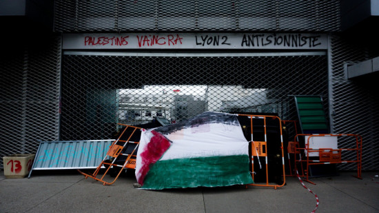 Le campus de Bron de l'université Lyon 2 bloqué par des militants pro-palestiniens