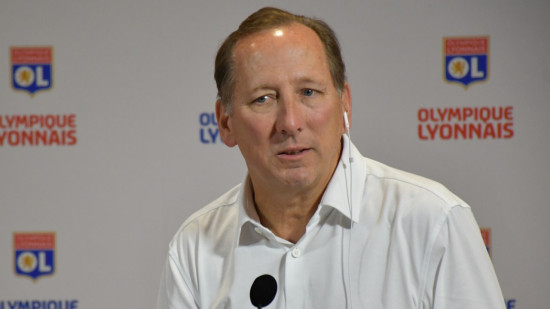 "Tu ne comprends rien au football" : les SMS assassins entre John Textor (OL) et Nasser al-Khelaïfi (PSG)