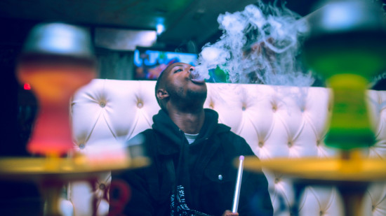 "Un danger pour le public reçu" : fermeture administrative du bar à chicha El Manara à Vénissieux