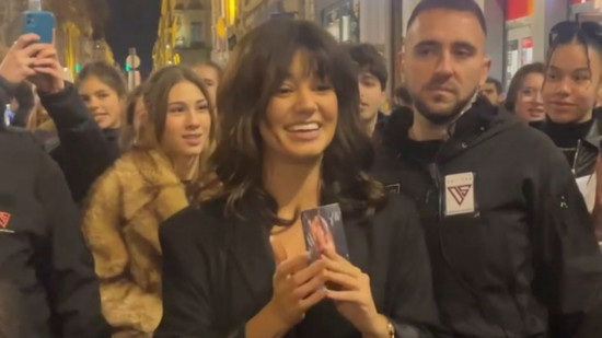 Des milliers de fans, des heures d'attente : on était à l'inauguration du pop-up de Léna Situations à Lyon