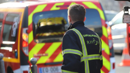 Près de Lyon :  un camion transportant des produits corrosifs se couche sur l’A7
