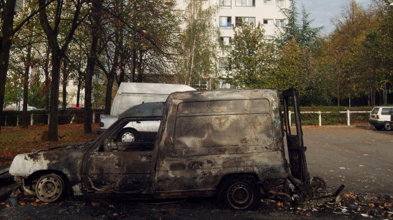 Métropole de Lyon : près d'une centaine de voitures brûlées la nuit de la Saint-Sylvestre Métropole de Lyon : près d'une centaine de voitures brûlées la nuit de la Saint-Sylvestre