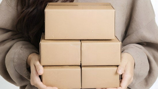 "C'est la loterie !" : une grande vente de colis perdus organisée près de Lyon "C'est la loterie !" : une grande vente de colis perdus organisée près de Lyon