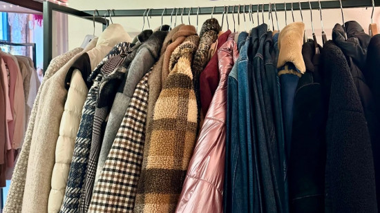 Avant sa fermeture définitive à Lyon, cette boutique de vêtements de seconde main organise un grand déstockage